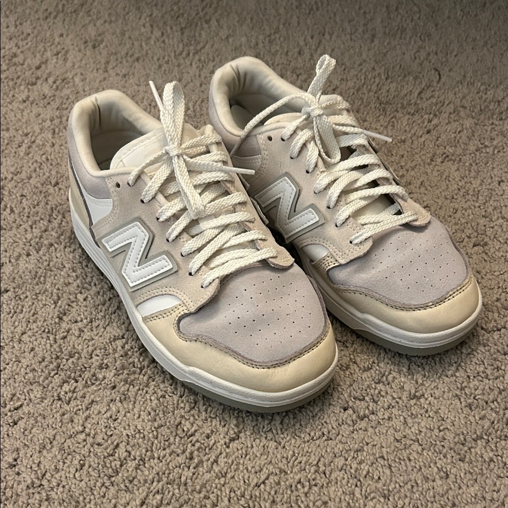 New Balance Cream & Gray Athletic Shoes – Men’s 6.5